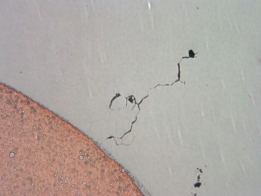 Metallograhic micrograph of a cracked stainless steel weld